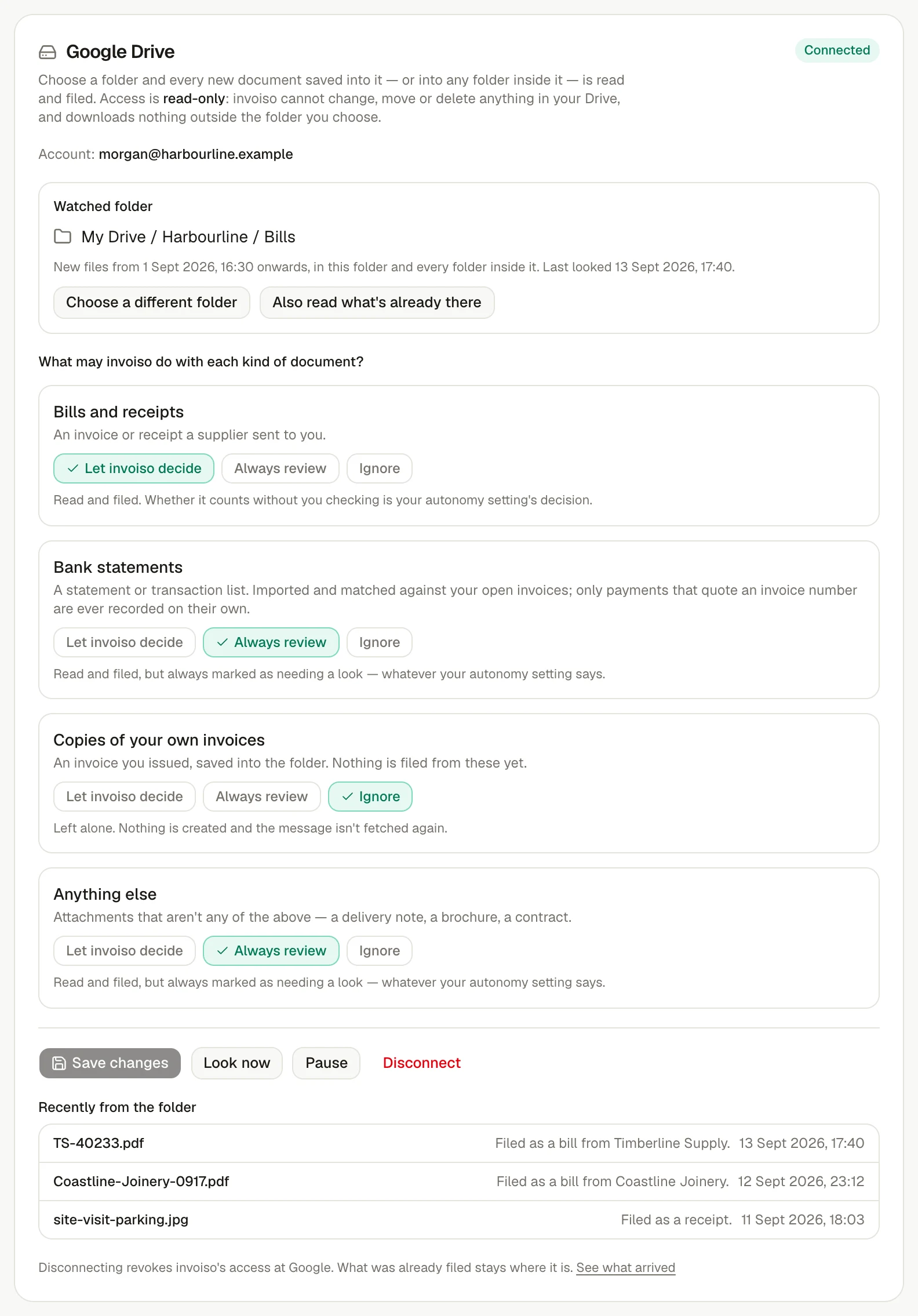 La conexión de invoiso con Google Drive vigilando una carpeta Facturas, con los documentos que ha archivado.